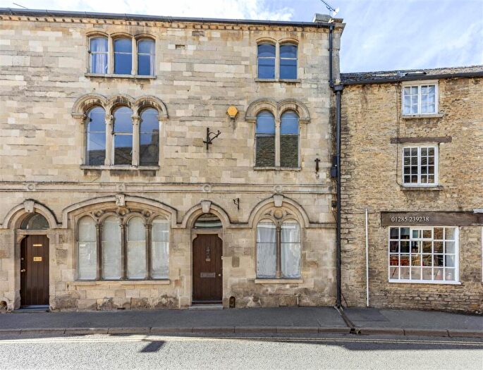 3 Bedroom Town House For Sale In Fairford, Gloucestershire, GL7