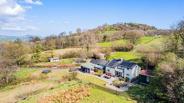 3 Bedroom Cottage For Sale In Pen-Y-Garnedd, Llanrhaeadr Ym Mochnant, Oswestry, SY10