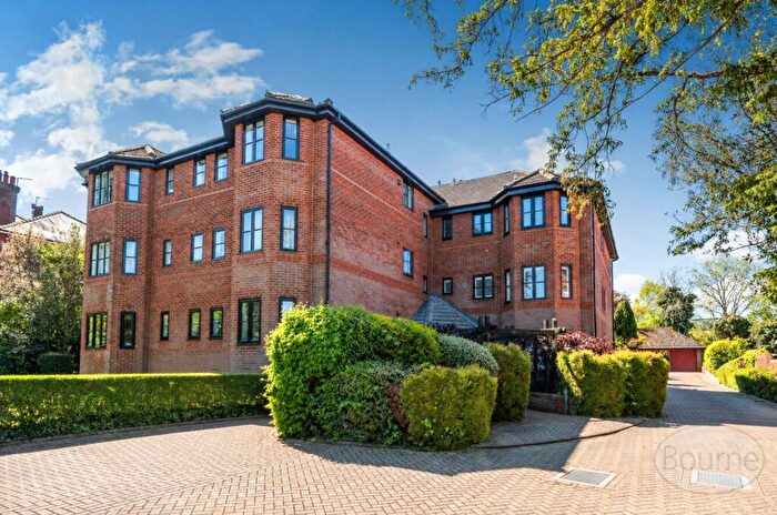 2 Bedroom Apartment For Sale In Albury Road, Guildford, Surrey, GU1