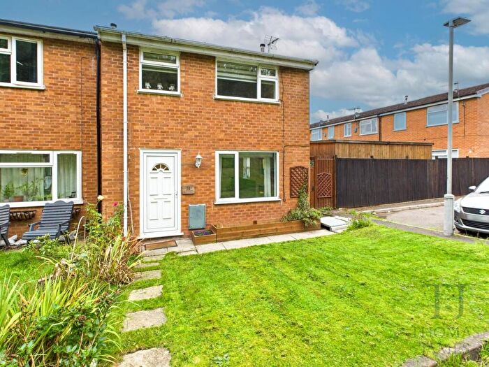 3 Bedroom End Of Terrace House For Sale In Saxon Way, Cotgrave, NG12