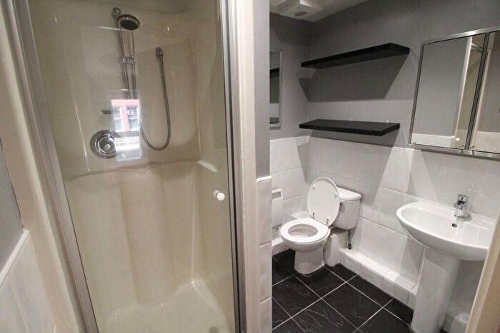 2 Bedroom Apartment To Rent In Royal Plaza, Westfield Terrace, Sheffield, S1