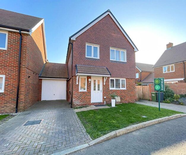 4 Bedroom Link Detached House To Rent In Willow Herb Way, Stone Cross, Pevensey, BN24