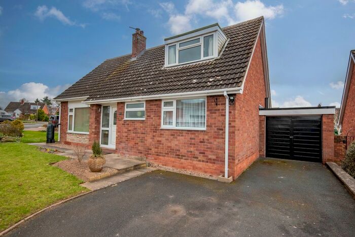 4 Bedroom Detached House For Sale In The Oval, Bicton, Shrewsbury, SY3