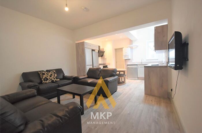 6 Bedroom Terraced House To Rent In Katie Road Selly Oak, B29