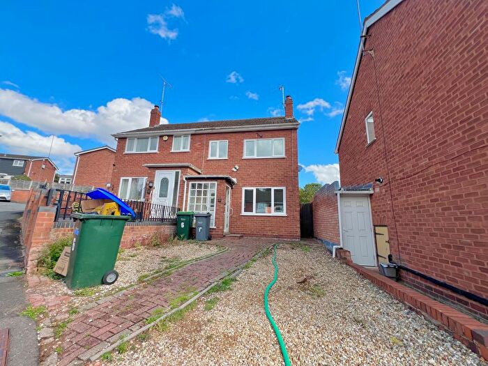 2 Bedroom Semi-Detached House To Rent In Middlemist Grove, Birmingham, B43