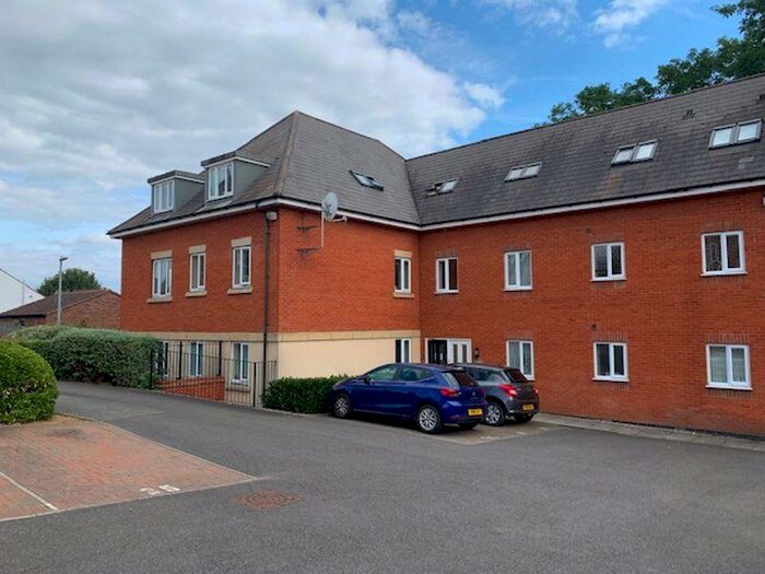 2 Bedroom Apartment To Rent In Rectory Gardens, Irthlingborough, Wellingborough, NN9