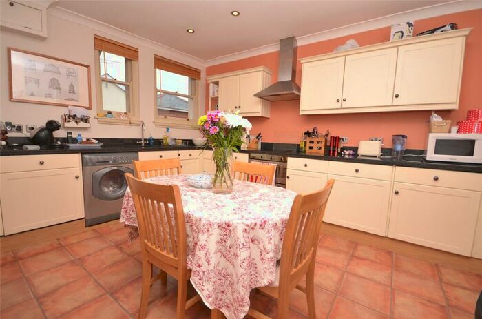 1 Bedroom Apartment To Rent In Bush Place, St George's Yard, Farnham, Surrey, GU9