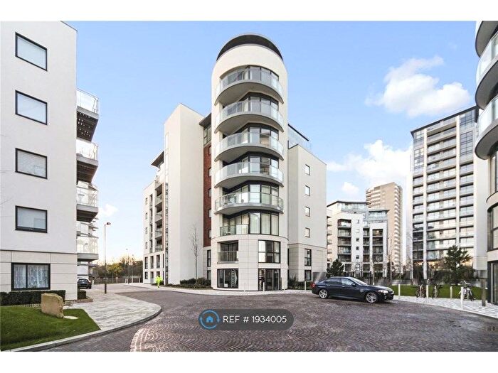 1 Bedroom Flat To Rent In Pump House Crescent, Brentford, TW8
