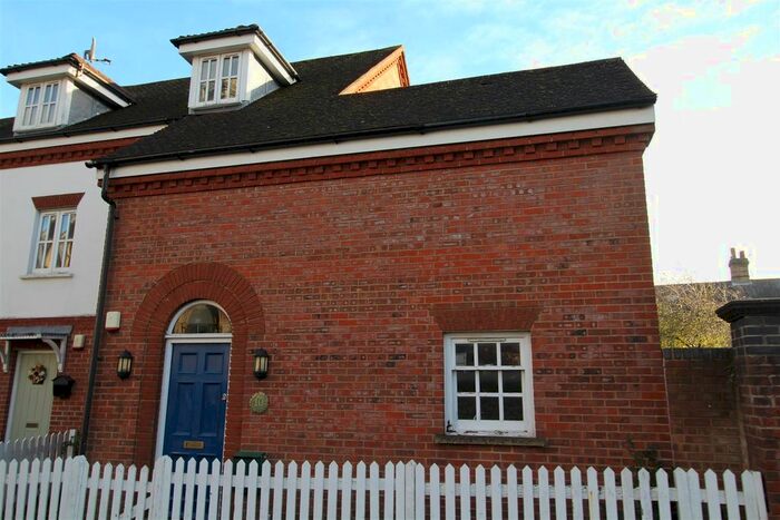 4 Bedroom End Of Terrace House To Rent In St. Johns Hill, Sevenoaks TN13