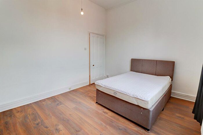1 Bedroom Apartment For Sale In Holly Walk, Leamington Spa, CV32