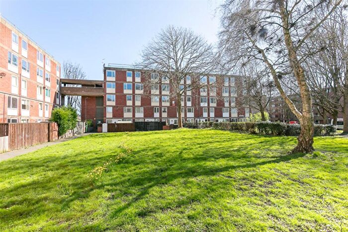 2 Bedroom Flat To Rent In St. Ann's Close, Newcastle Upon Tyne, NE1