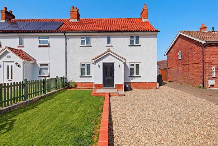 3 Bedroom Semi-Detached House For Sale In Meeting Lane, Grundisburgh, IP13
