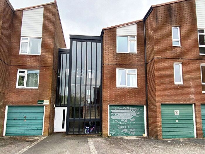 2 Bedroom Flat For Sale In Delbury Court, Deercote, Telford, Shropshire, TF3