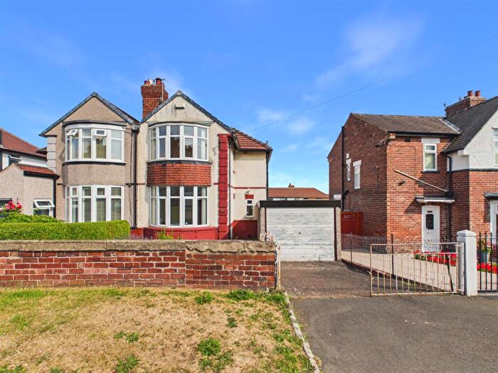 3 Bedroom Semi Detached House For Sale In Dykes Lane, Hillsborough, Sheffield, S6