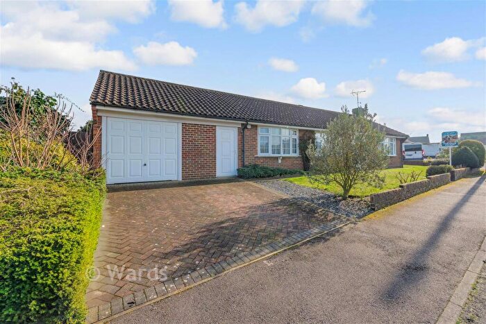 3 Bedroom Detached Bungalow For Sale In Brookes Place, Newington, Sittingbourne, Kent, ME9