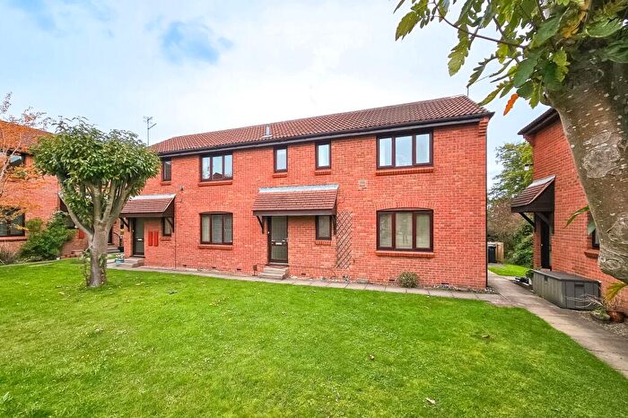1 Bedroom Flat For Sale In Birchwood Mews, Harrogate, HG2
