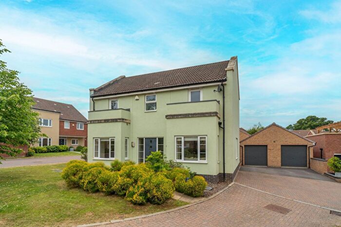 4 Bedroom Detached House For Sale In Birdlip Road, Cheltenham, GL52