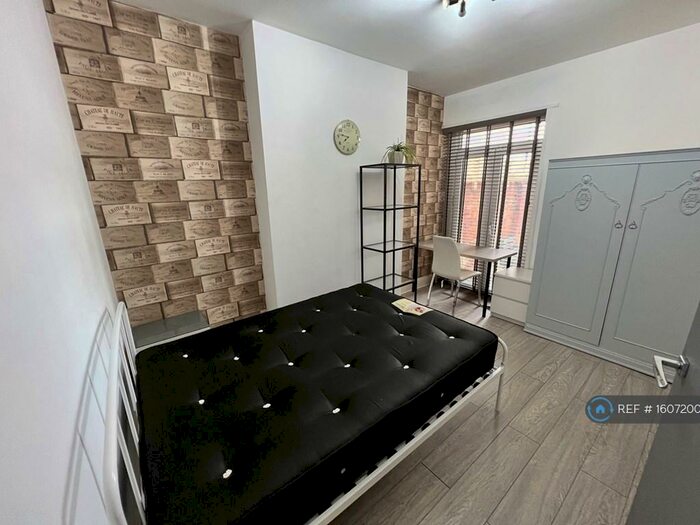 5 Bedroom Terraced House To Rent In Newfoundland Road, Cardiff, CF14