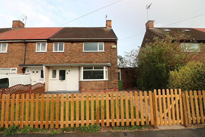 3 Bedroom Semi-Detached House To Rent In Fishemore Avenue, Hessle, HU13