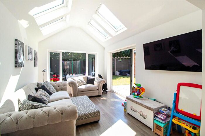 5 Bedroom Detached House For Sale In Temple Way, Rayleigh, Essex, SS6