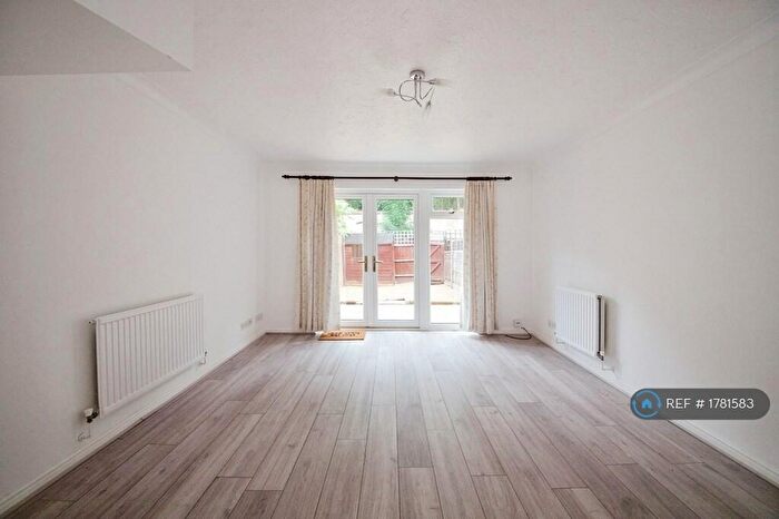 2 Bedroom Terraced House To Rent In Artesian Grove, Barnet, EN5