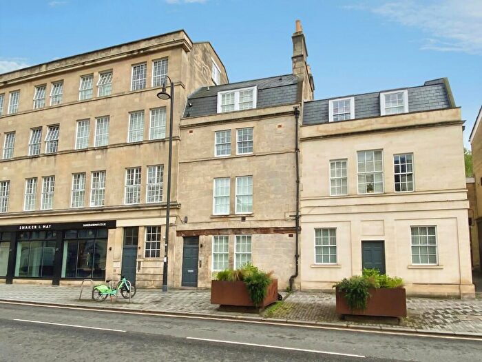 1 Bedroom Apartment For Sale In Walcot - Long Acre, BA1