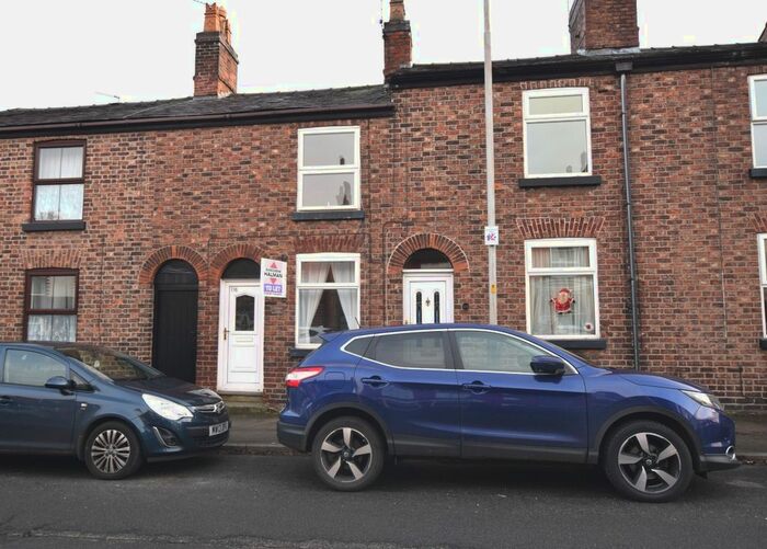 2 Bedroom Terraced House To Rent In Bond Street, Macclesfield, SK11