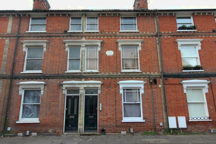 2 Bedroom Flat To Rent In Anglesea Road, Ipswich, IP1