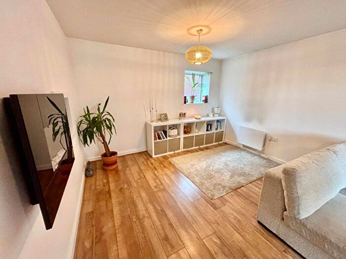 2 Bedroom Apartment For Sale In Warstone Lane, Birmingham, B18