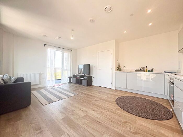 1 Bedroom Flat To Rent In Vousden Grove, London, SE28