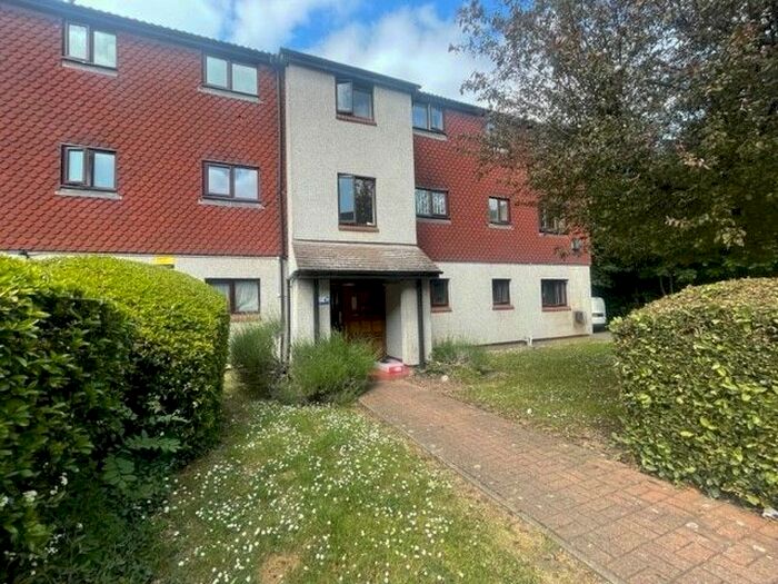 Studio To Rent In Teviot Avenue, Aveley, South Ockendon, RM15