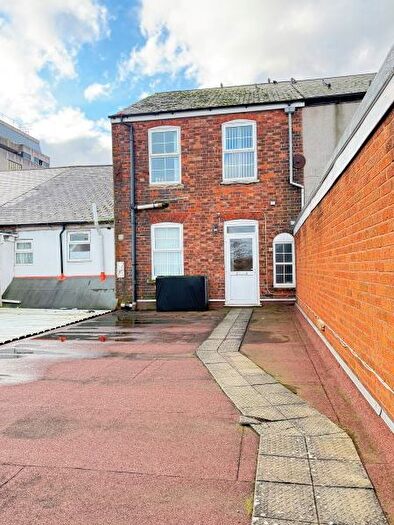 Studio To Rent In High Street, West Bromwich, B70