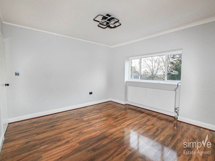 2 Bedroom Flat To Rent In Heath Court, Park Road, Uxbridge, UB8