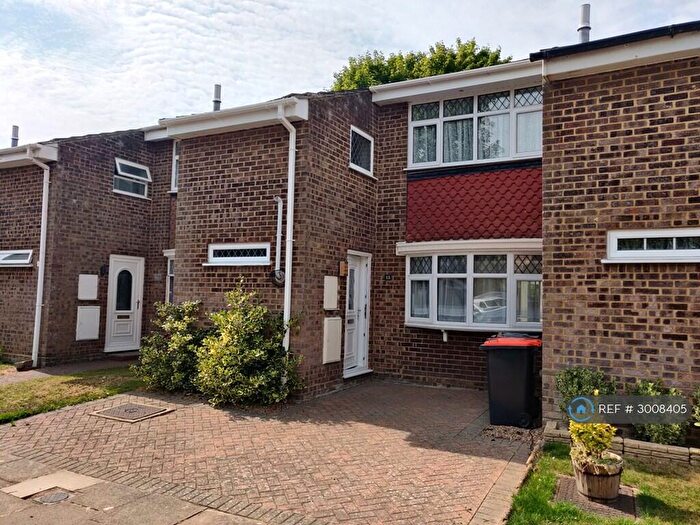 3 Bedroom Terraced House To Rent In Saxon Close, Dunstable, LU6