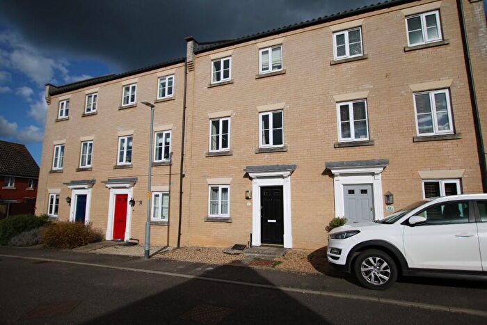 3 Bedroom Town House To Rent In Tummel Way, Attleborough, Norfolk, NR17