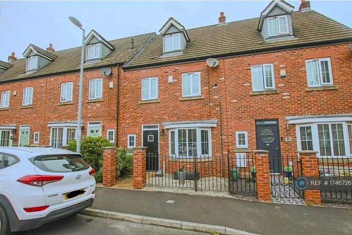 4 Bedroom Terraced House To Rent In Kilcoby Avenue, Swinton, Manchester, M27