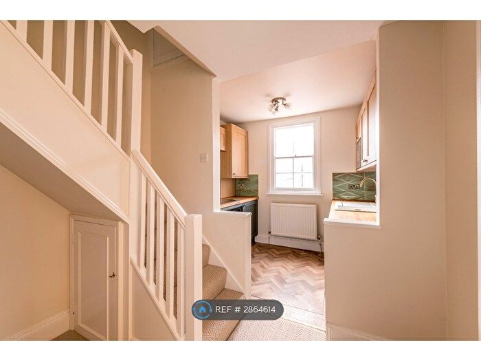 1 Bedroom Flat To Rent In Caledonia Place, Bristol, BS8