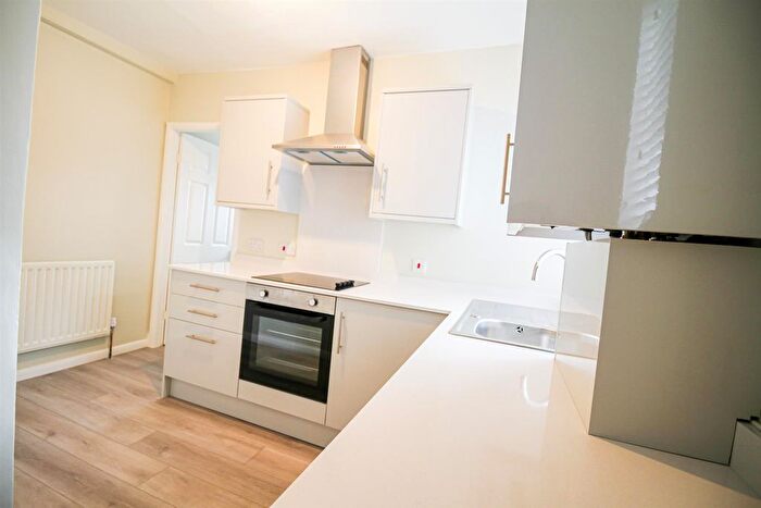 1 Bedroom Flat To Rent In Foxhall Road, Nottingham, NG7