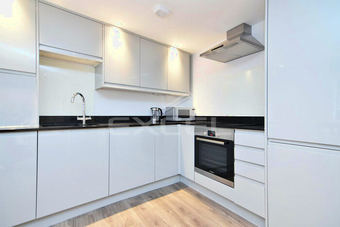 2 Bedroom Apartment To Rent In Regents Park Road, Finchley Central, N3