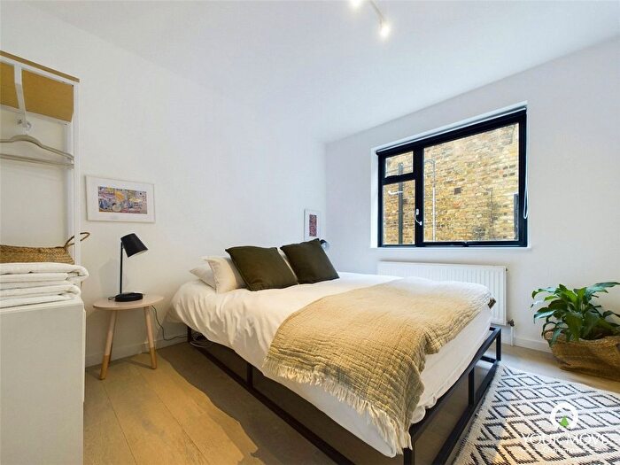 2 Bedroom Flat To Rent In King Street, Margate, Kent, CT9