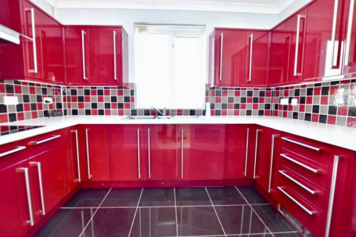 2 Bedroom Flat For Sale In Chichester Close, Wicklands Avenue, Saltdean, BN2