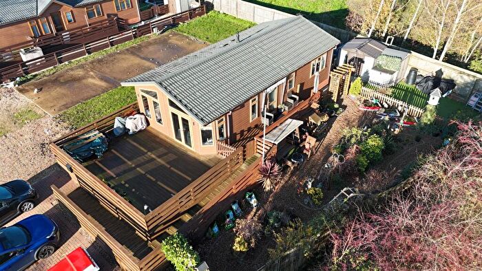 2 Bedroom Park Home For Sale In South Bank, Tallington Lakes, Market Deeping, PE9