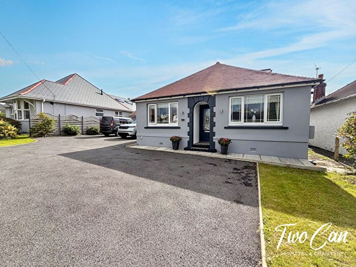 4 Bedroom Detached Bungalow For Sale In Penllwyngwyn Road, Llanelli, SA14