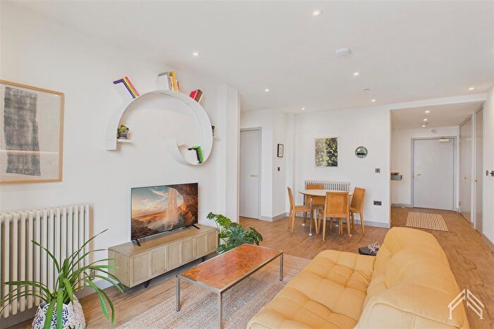 1 Bedroom Flat To Rent In The Eades, Selborne Road London, E17
