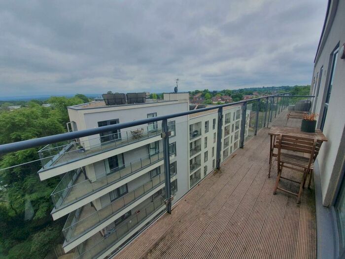 2 Bedroom Apartment To Rent In Woking, Surrey, GU22