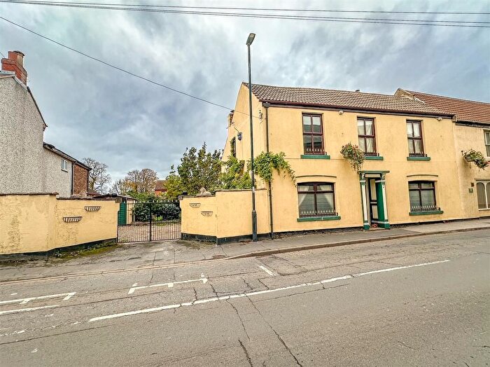 3 Bedroom End Terrace House For Sale In High Street, Crowle, Scunthorpe, DN17