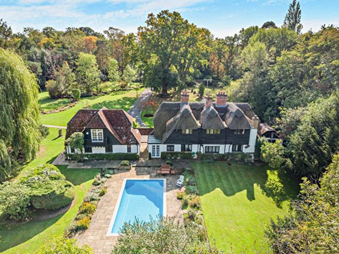 5 Bedroom Detached House For Sale In Warfield, Bracknell, Berkshire, RG42