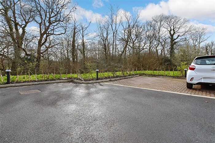 1 Bedroom Property For Sale In Elizabeth Gardens, Northiam, Rye, East Sussex, TN31