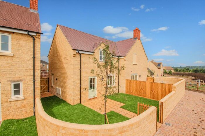 2 Bedroom Semi Detached House To Rent In Long Hanborough, OX29