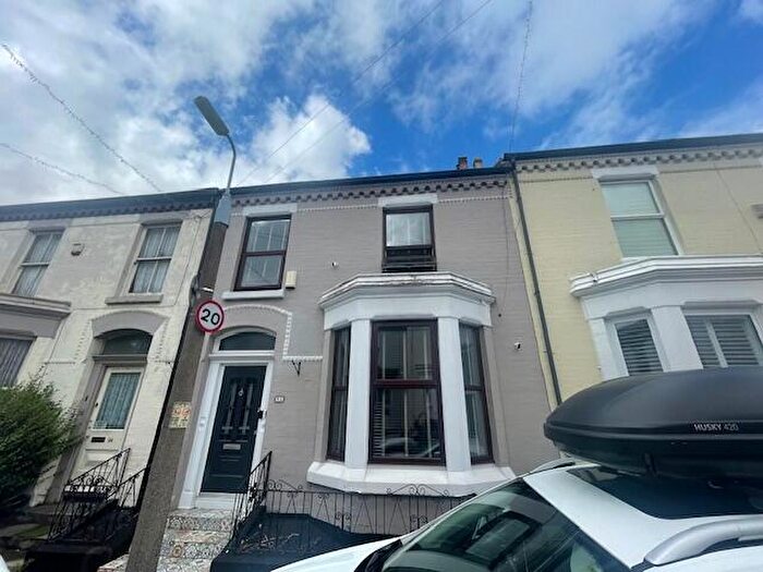 4 Bedroom Terraced House To Rent In Allington Street, L17